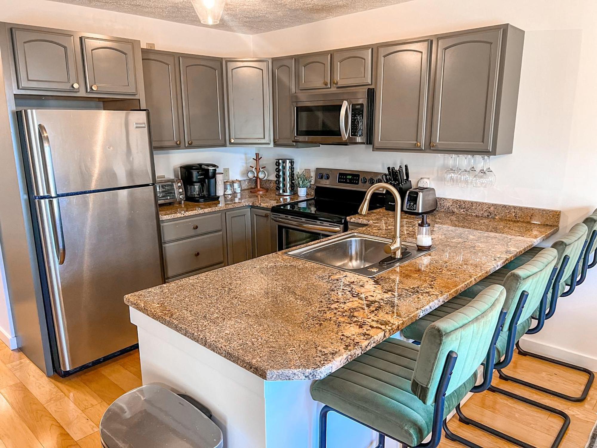 Remodeled Summit Condo At Snowshoe - Modern & Cozy 외부 사진