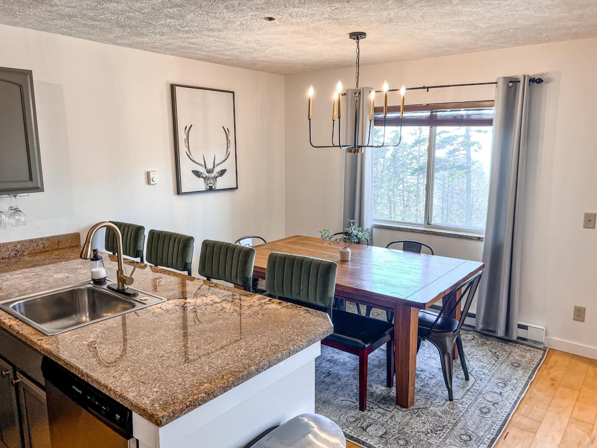 Remodeled Summit Condo At Snowshoe - Modern & Cozy 외부 사진
